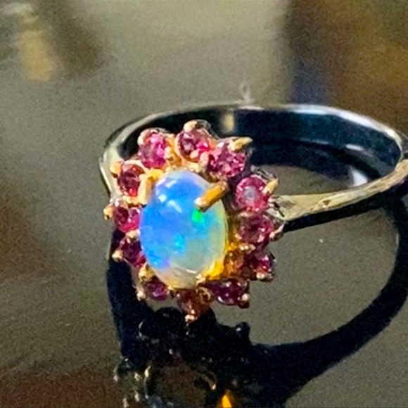 Amazing Genuine Ethiopian Opal 14k and Rhodolite Garnet Ring - Picture 4 of 5